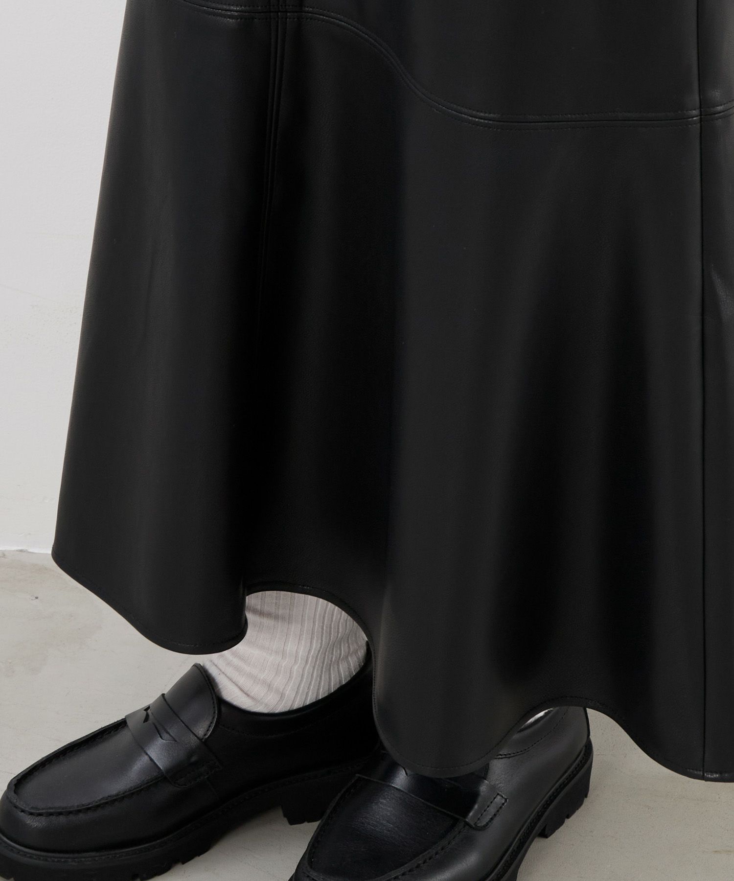 フェイクレザーフレアスカート/0125302258 | MICA&DEAL ONLINE STORE