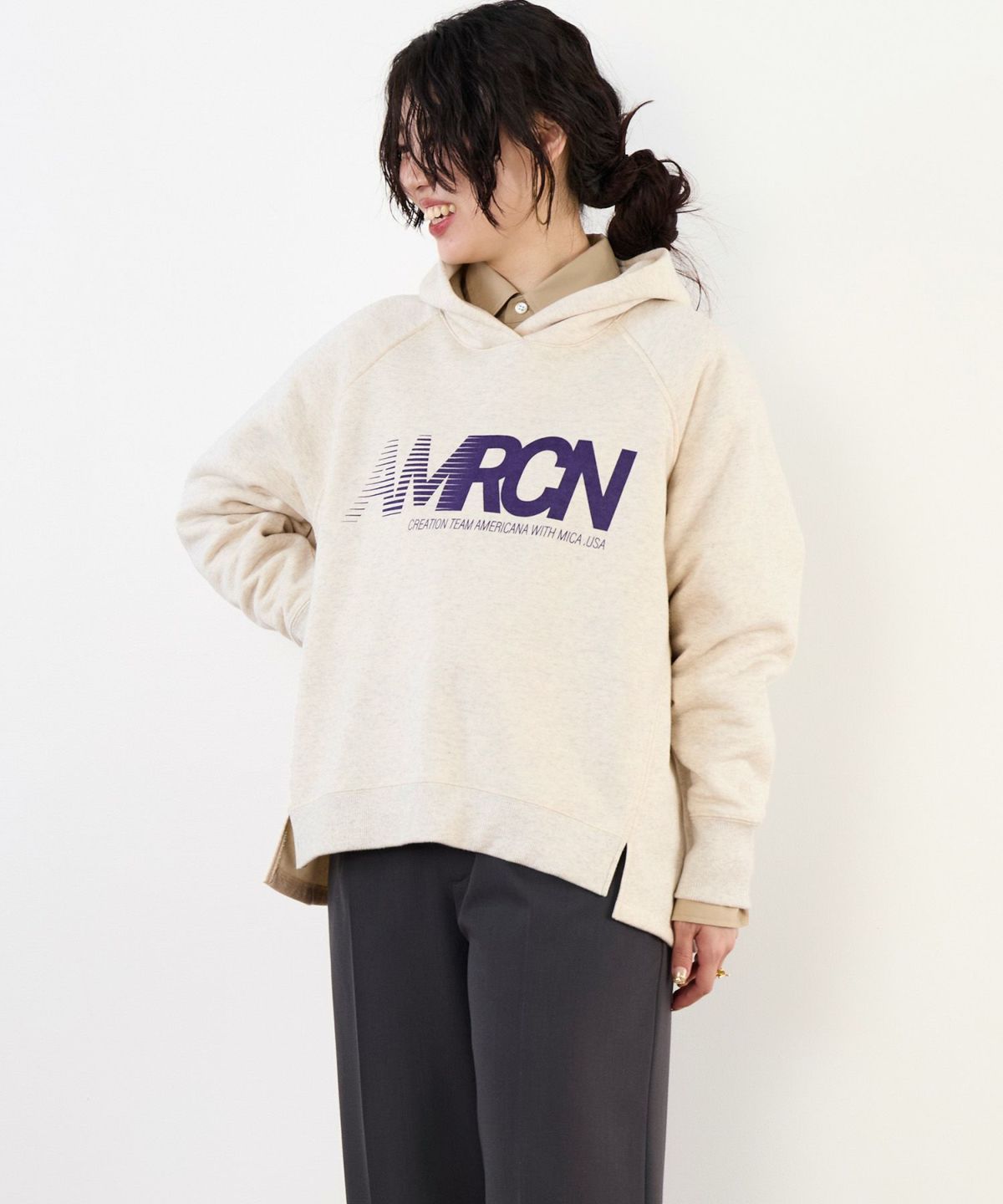 30%off]15th ANNIVERSARY 【AMERICANA×MICA&DEAL】ロゴフードパーカー