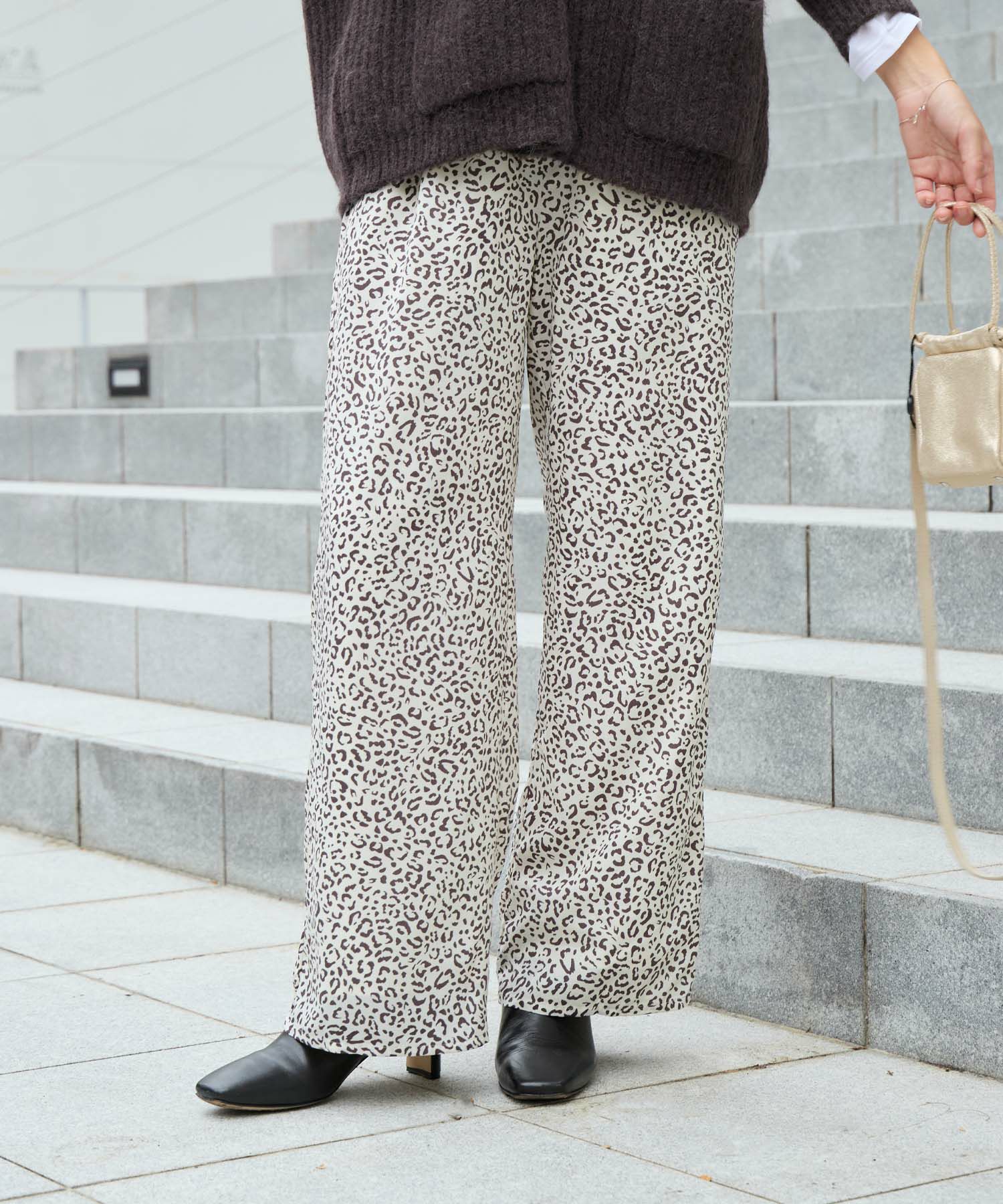 レオパードプリントストレートパンツ/0125403322 | MICA&DEAL ONLINE STORE