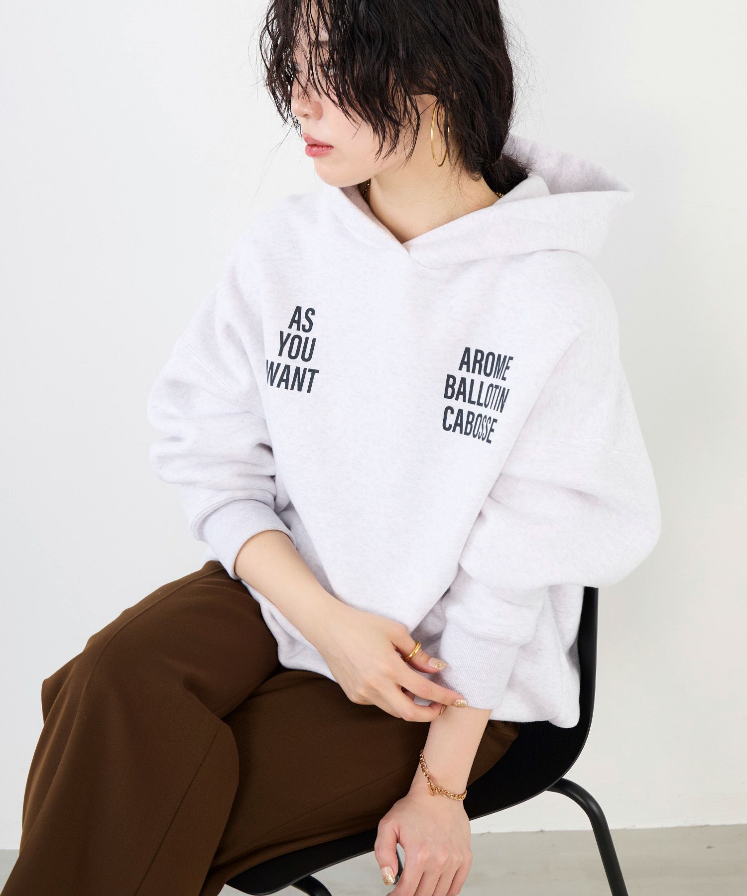 裏起毛アイテム | MICA&DEAL ONLINE STORE 裏起毛ビッグロゴフーディー
