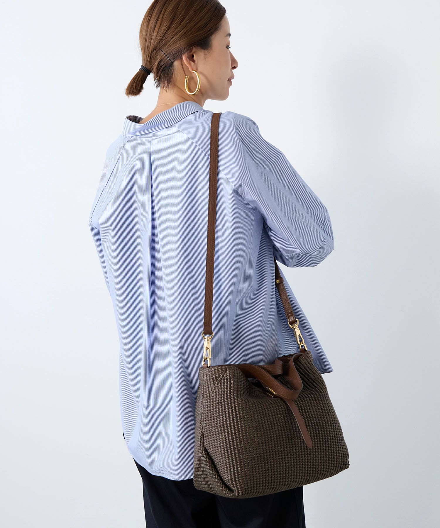 VIOLAd'ORO】ラフィア調2WAYレザー金具付きショルダーバッグ-SANDRO